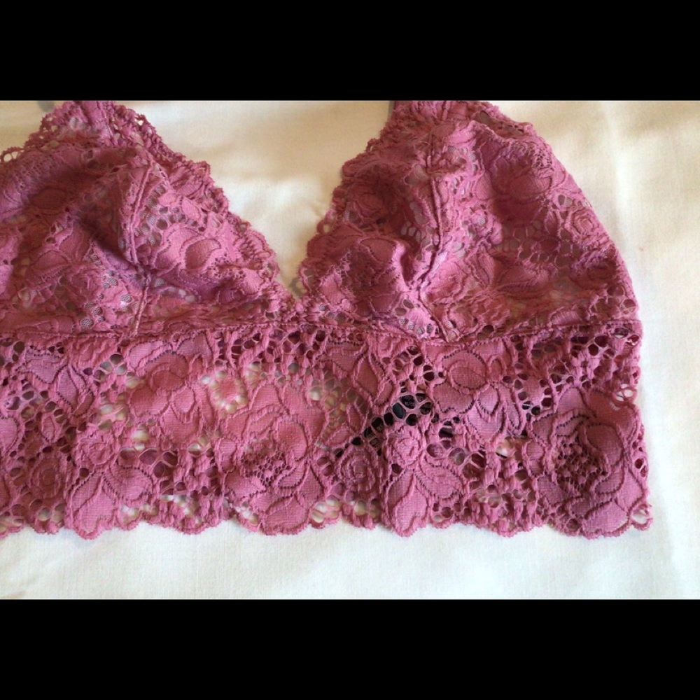 Victoria’s Secret Ladies Lace Bra NWT